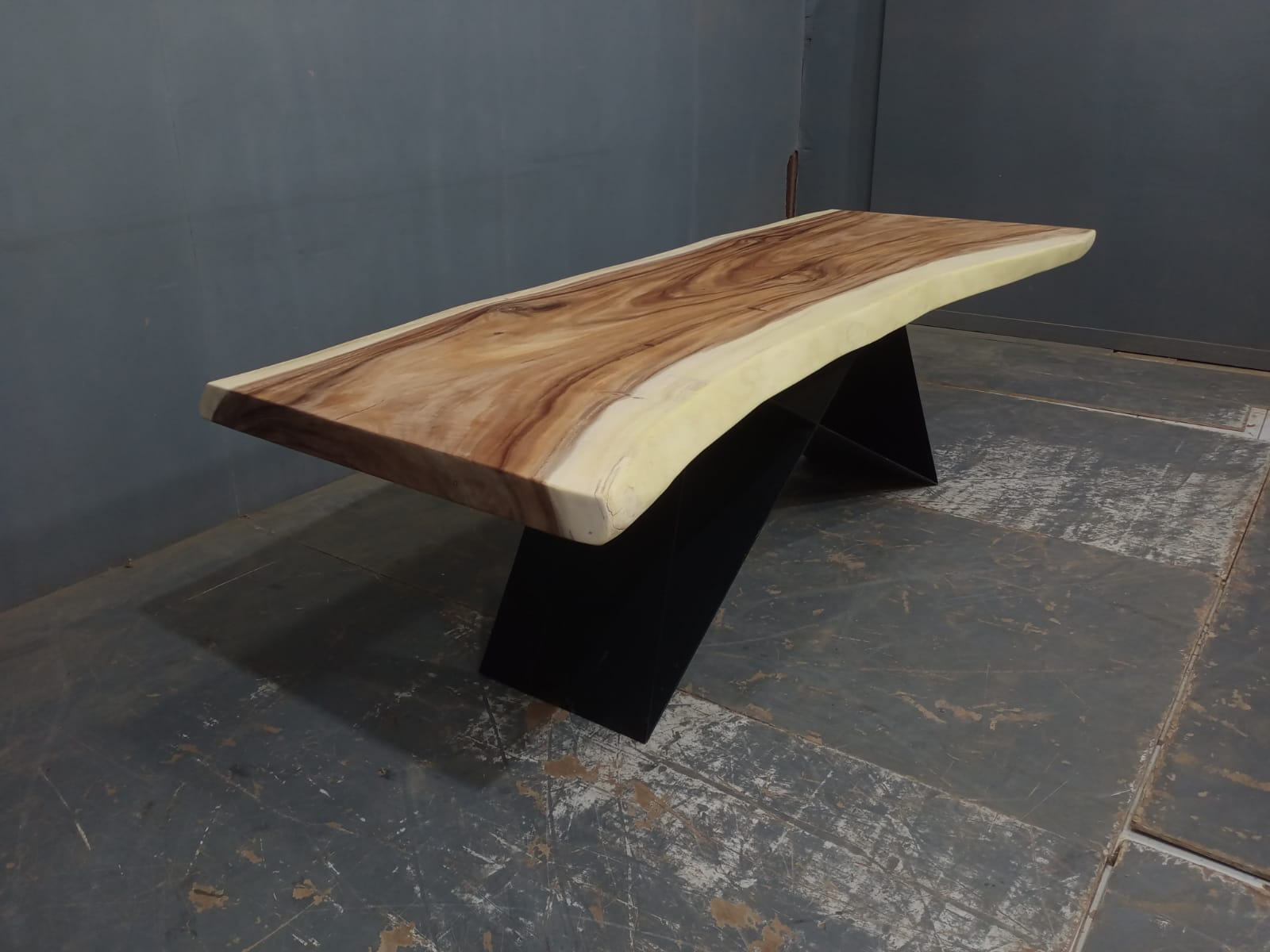 Live Edge Tables