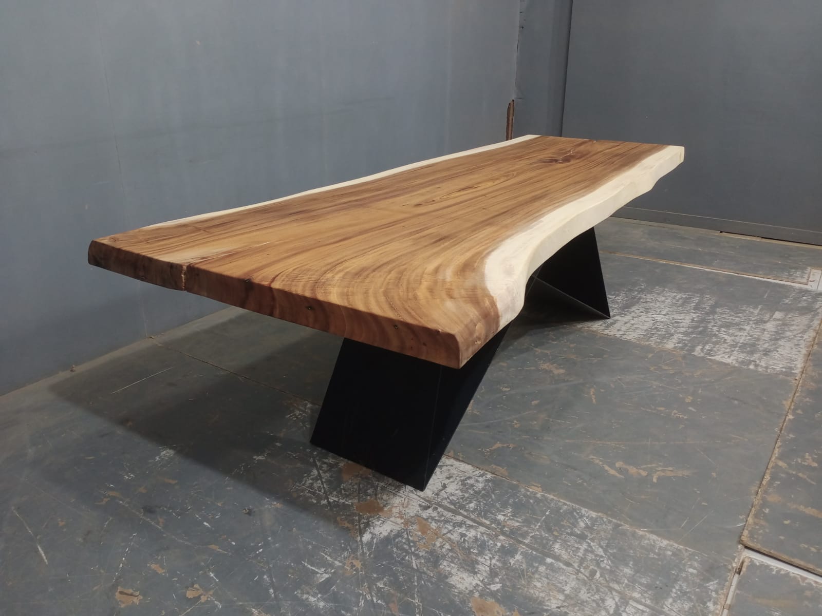 Live Edge Tables