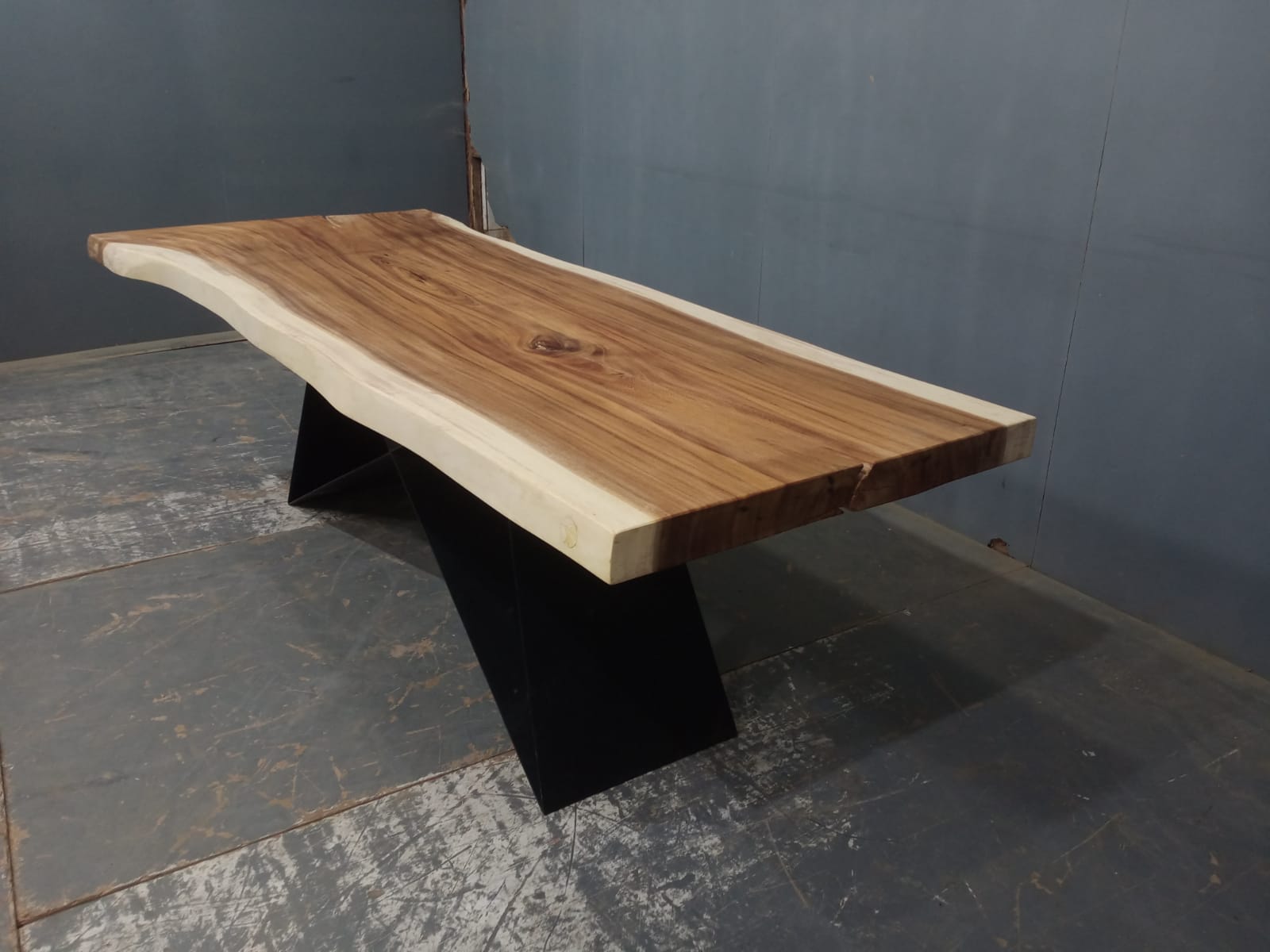 Live Edge Tables