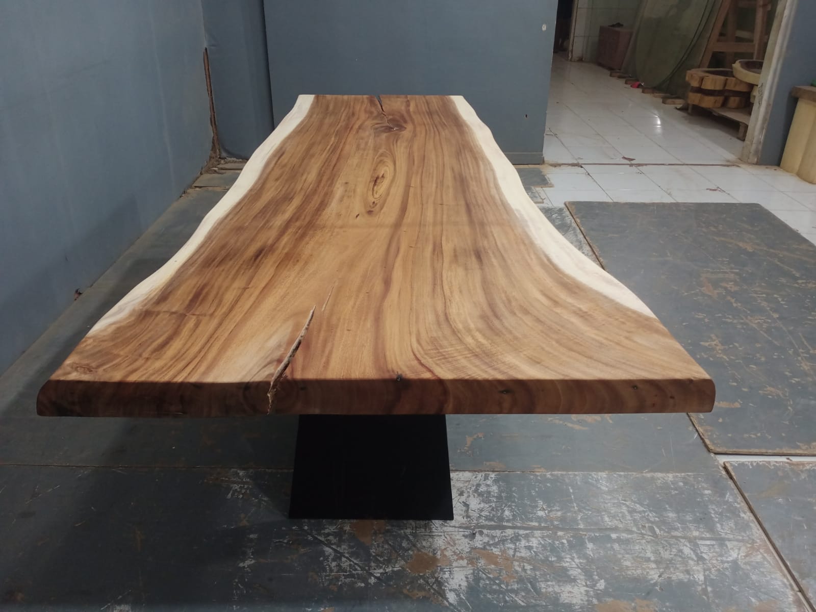 Live Edge Tables