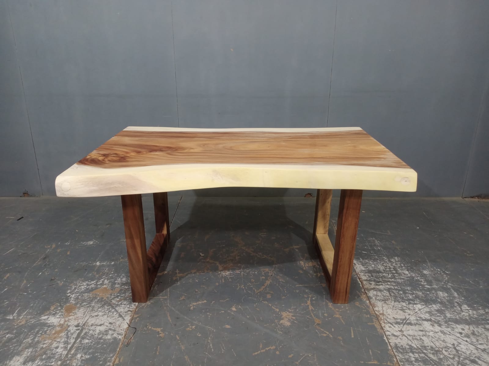 LIVE EDGE TABLES