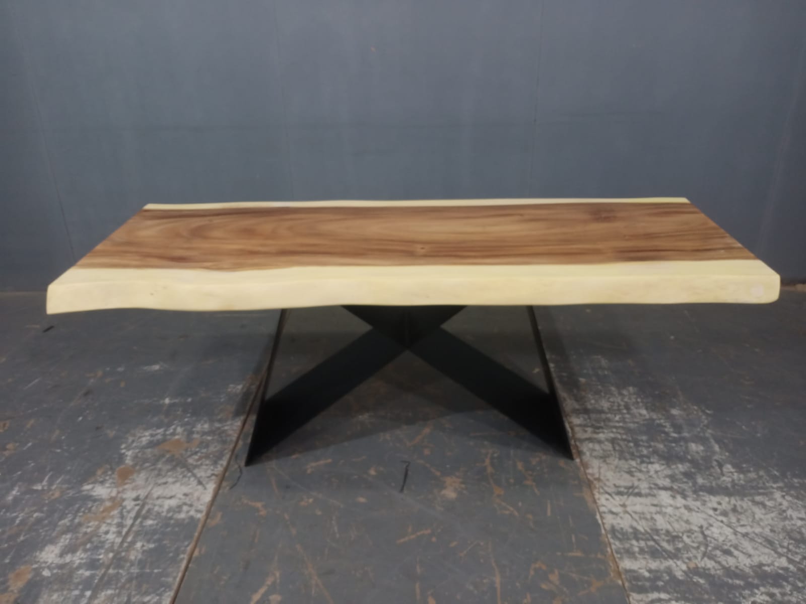 LIVE EDGE TABLES