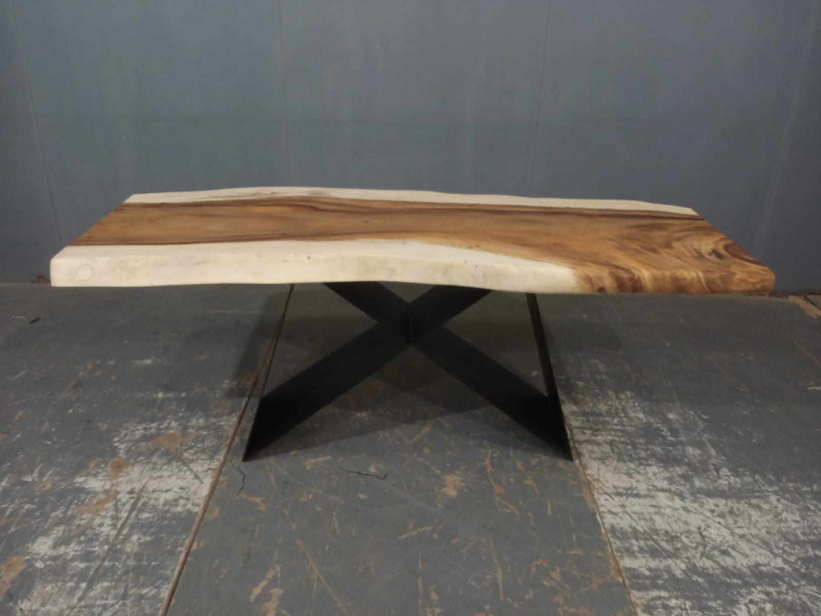 LIVE EDGE TABLES