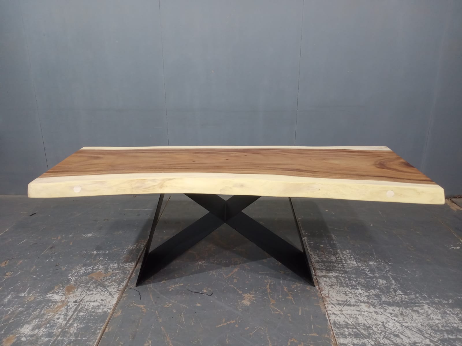 LIVE EDGE TABLES
