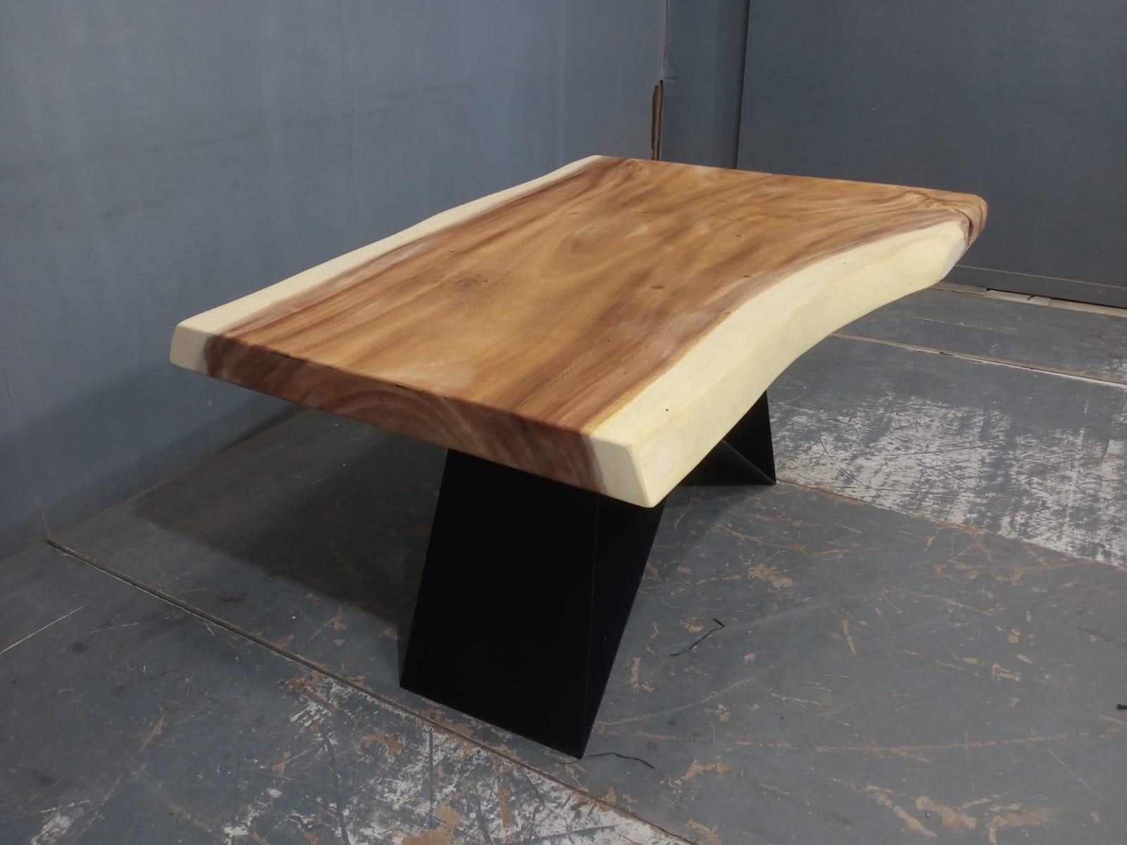 Live Edge Tables