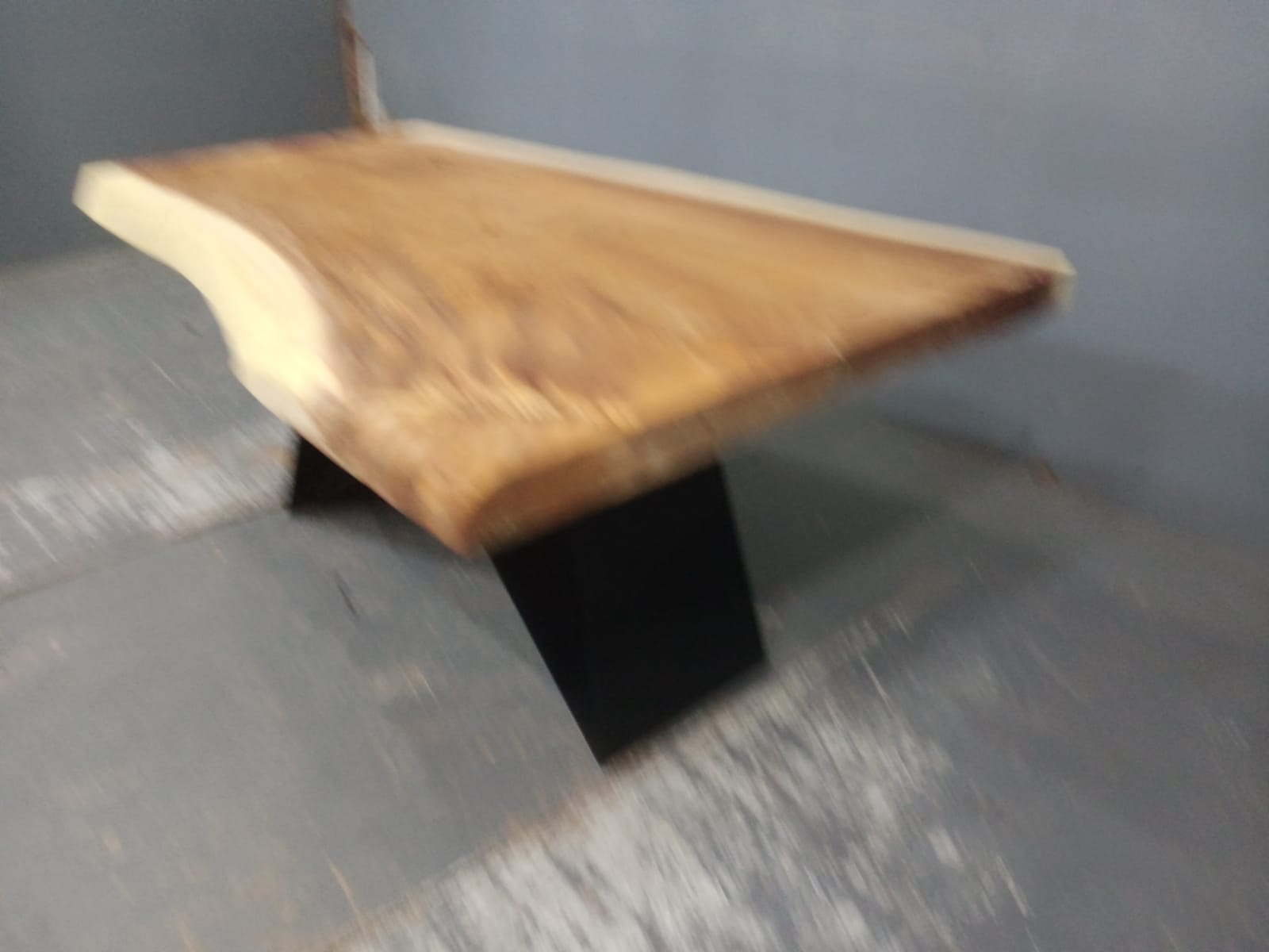 Live Edge Tables