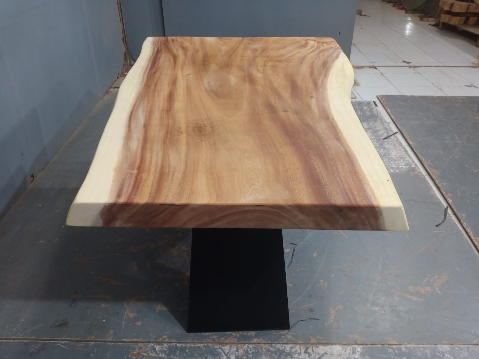 Live Edge Tables