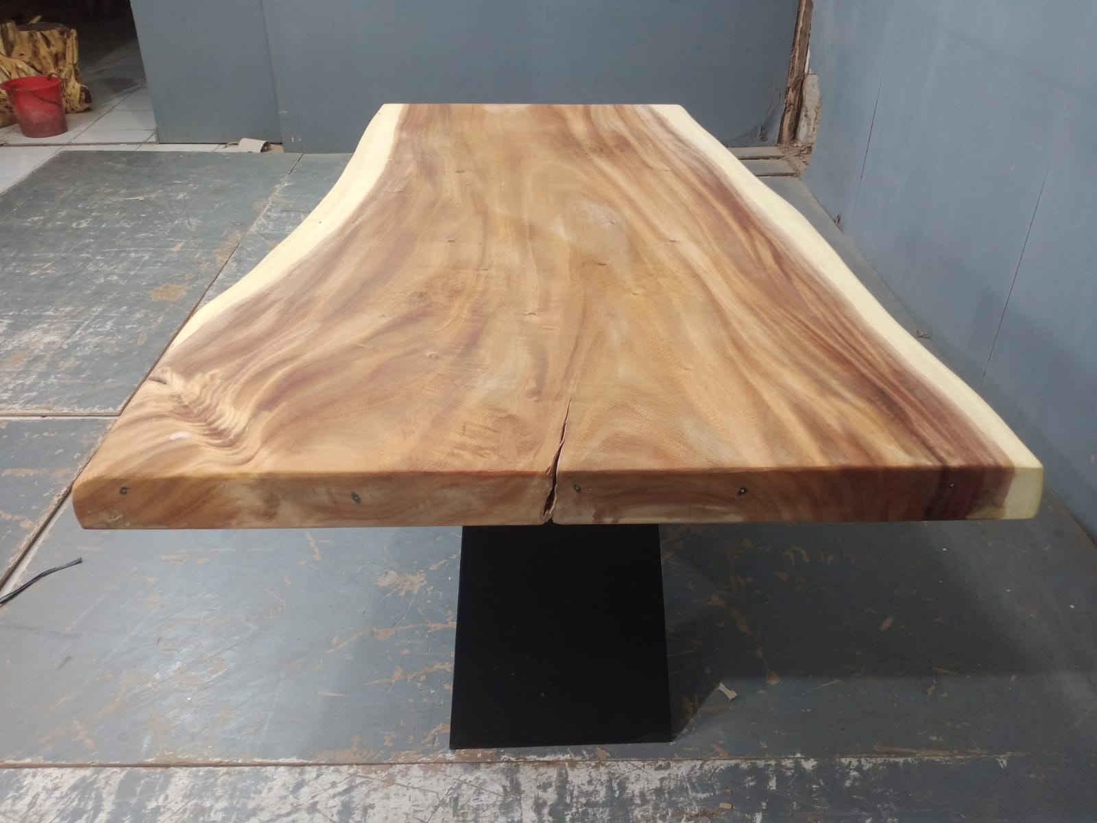 Live Edge Tables