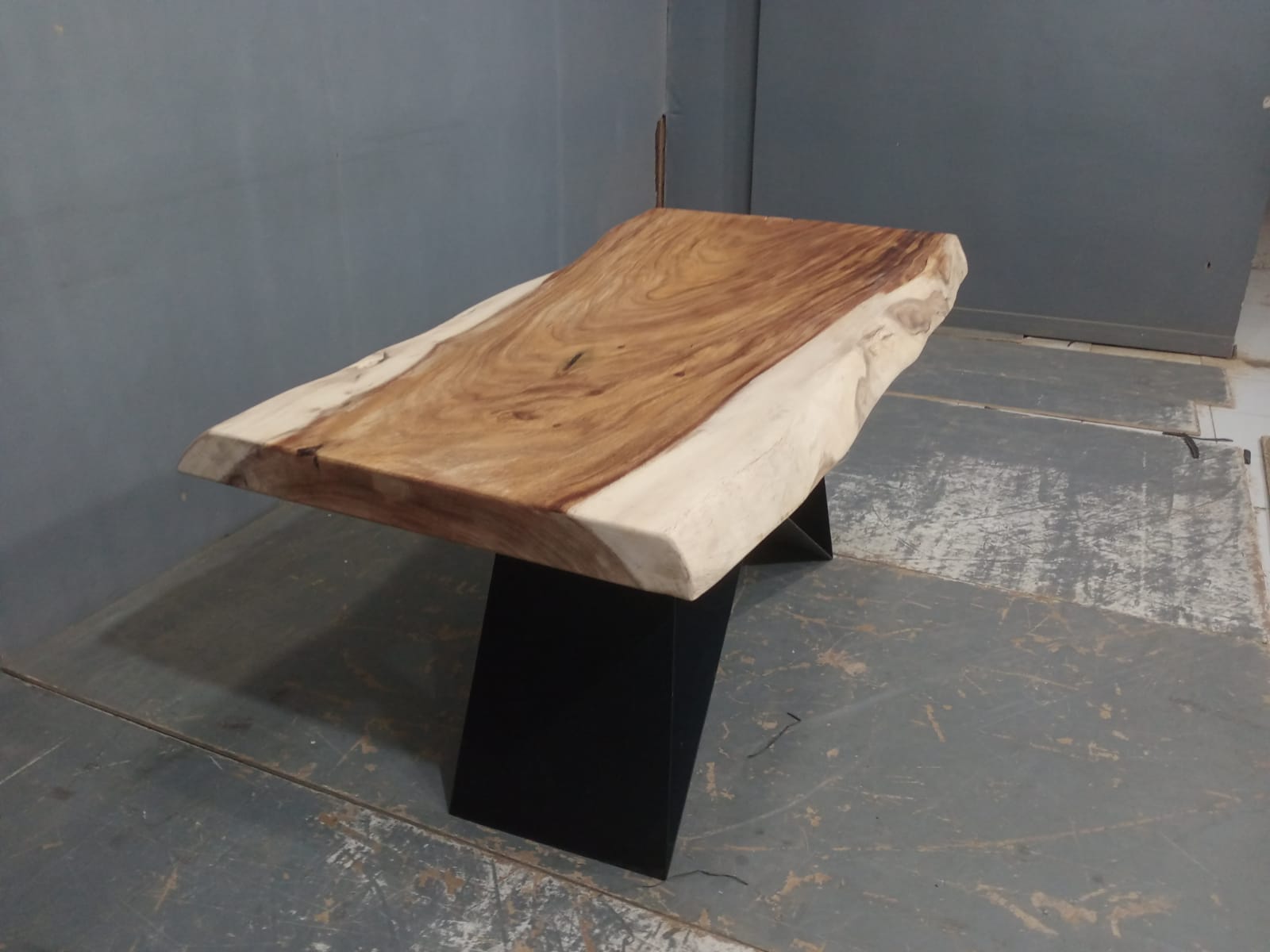 Live Edge Tables