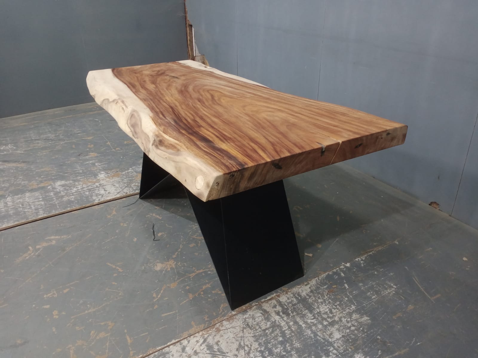 Live Edge Tables