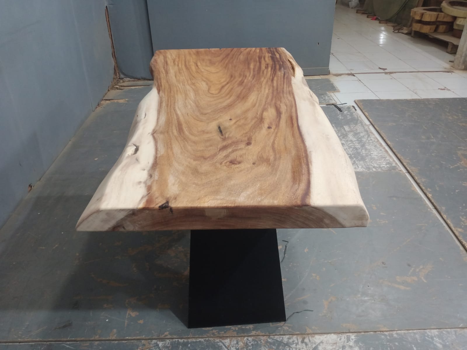 Live Edge Tables
