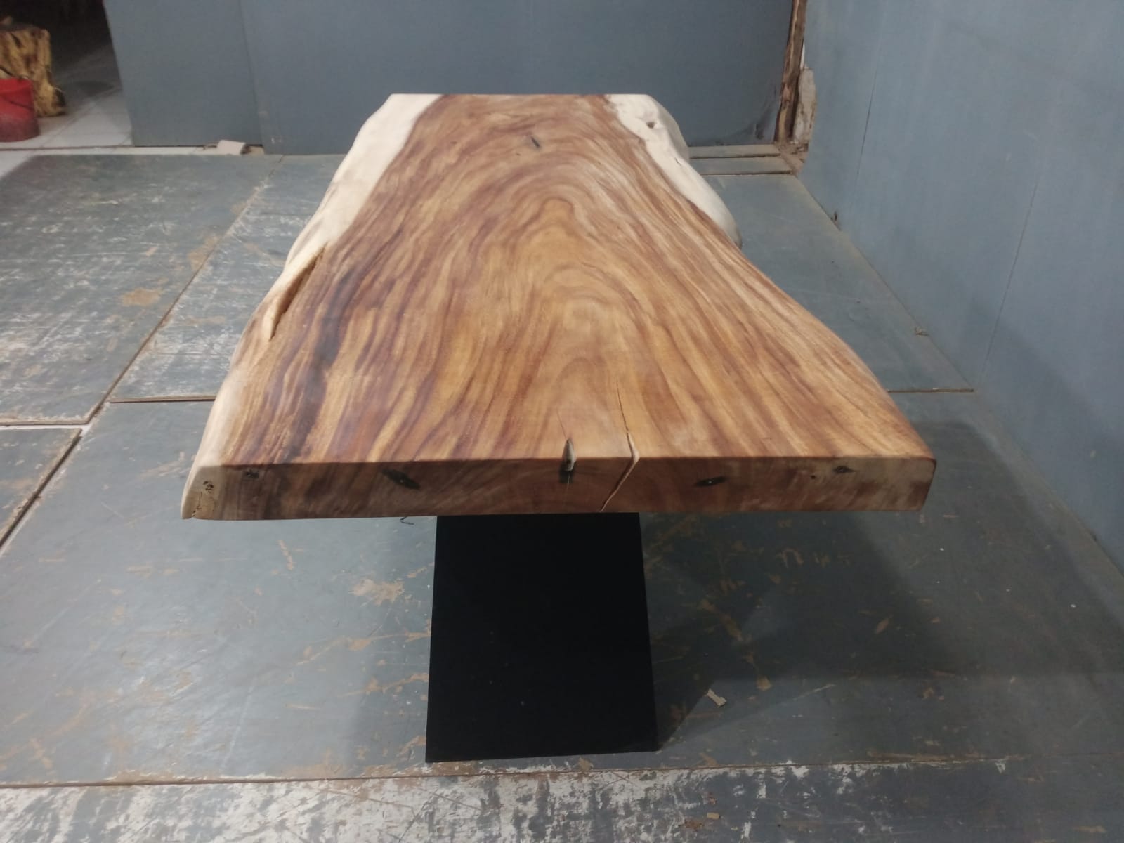 Live Edge Tables