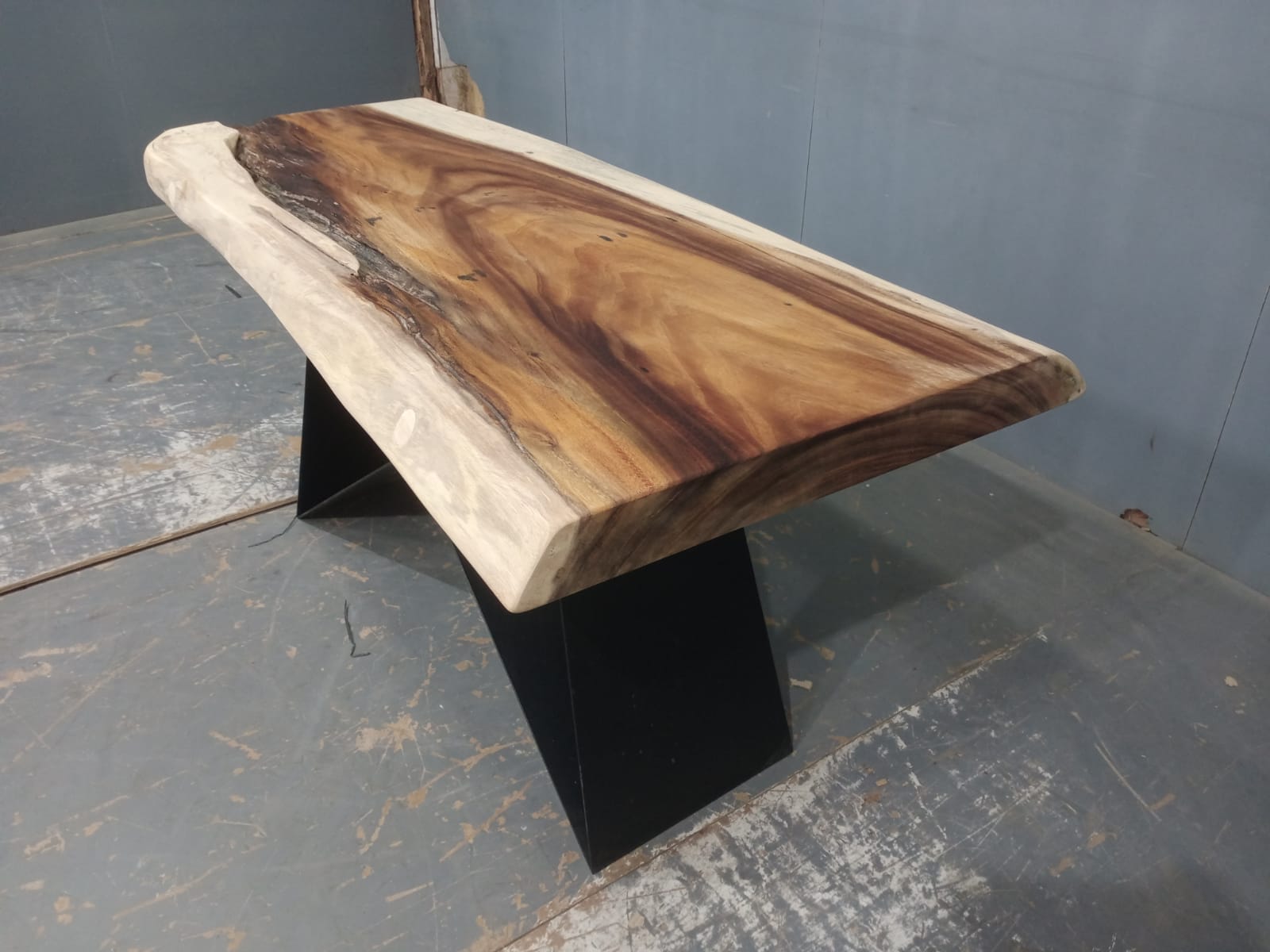 Live Edge Tables