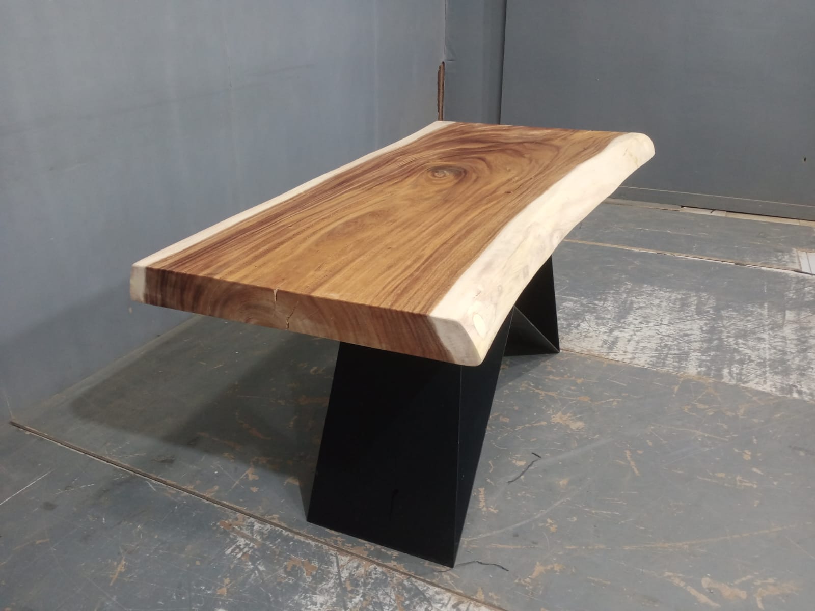 Live Edge Tables