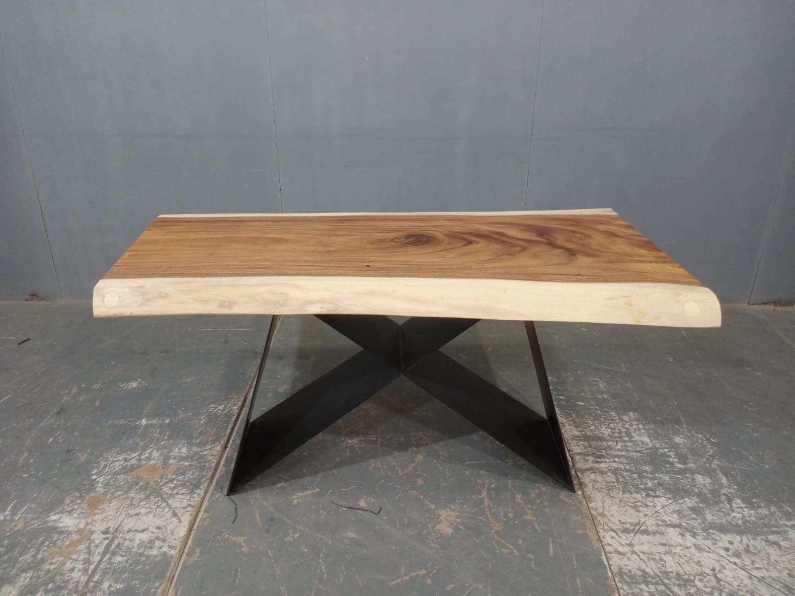 LIVE EDGE TABLES