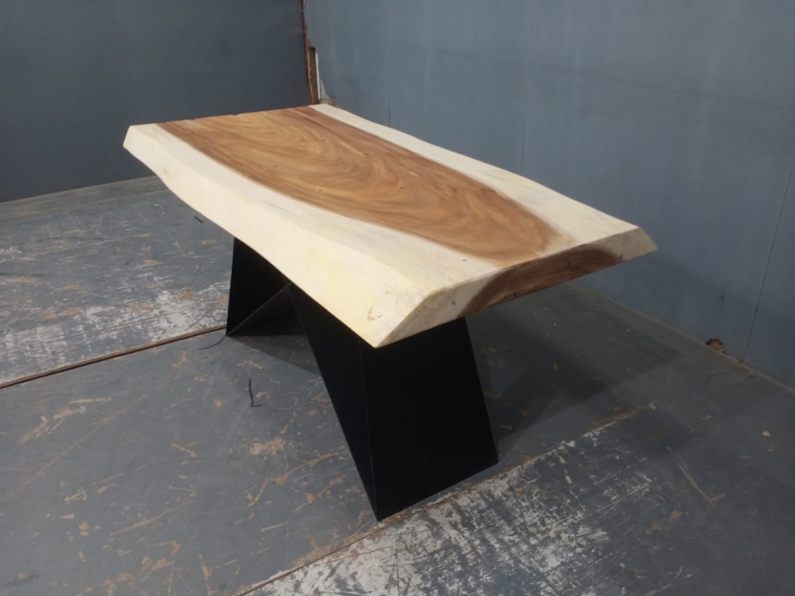 Live Edge Tables