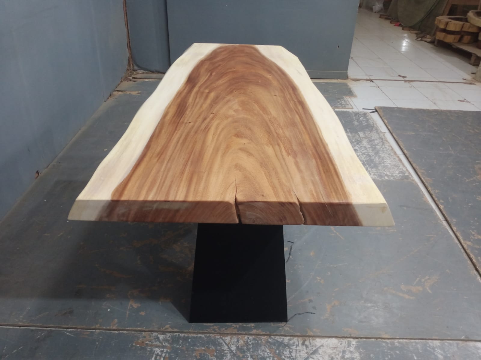 Live Edge Tables