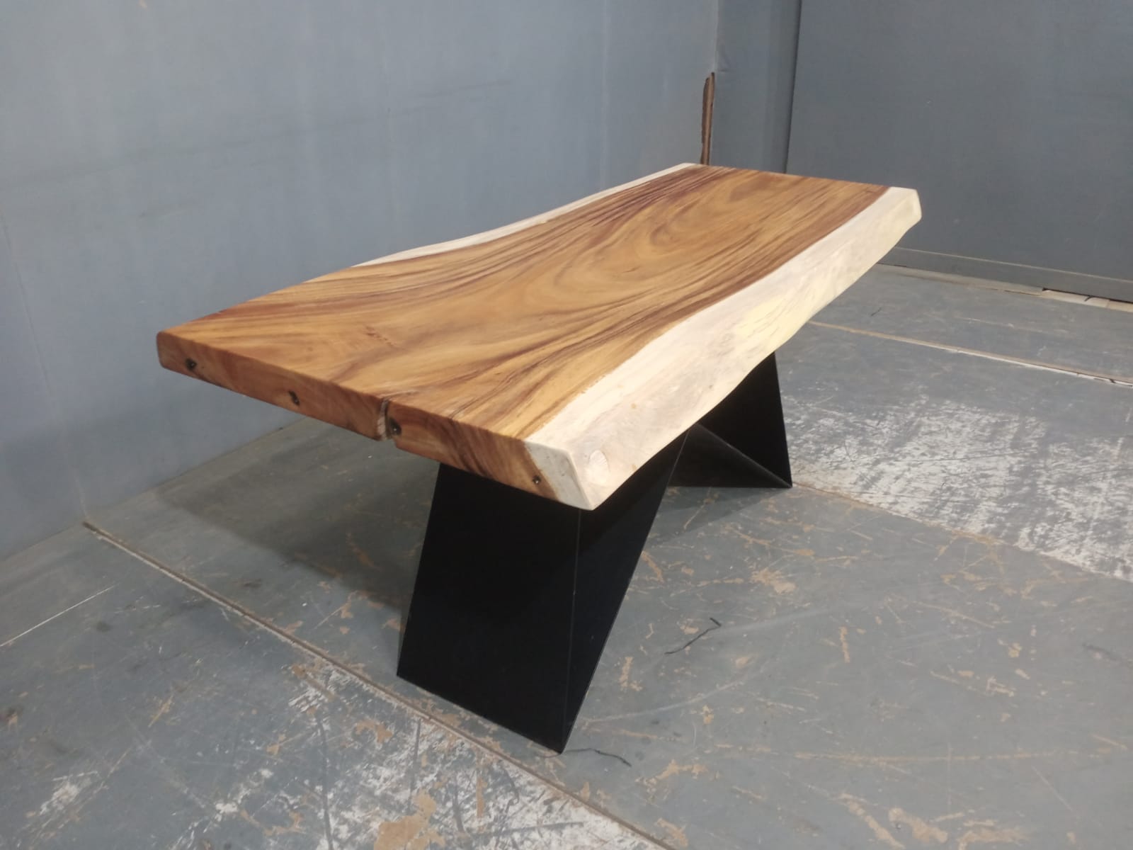 Live Edge Tables