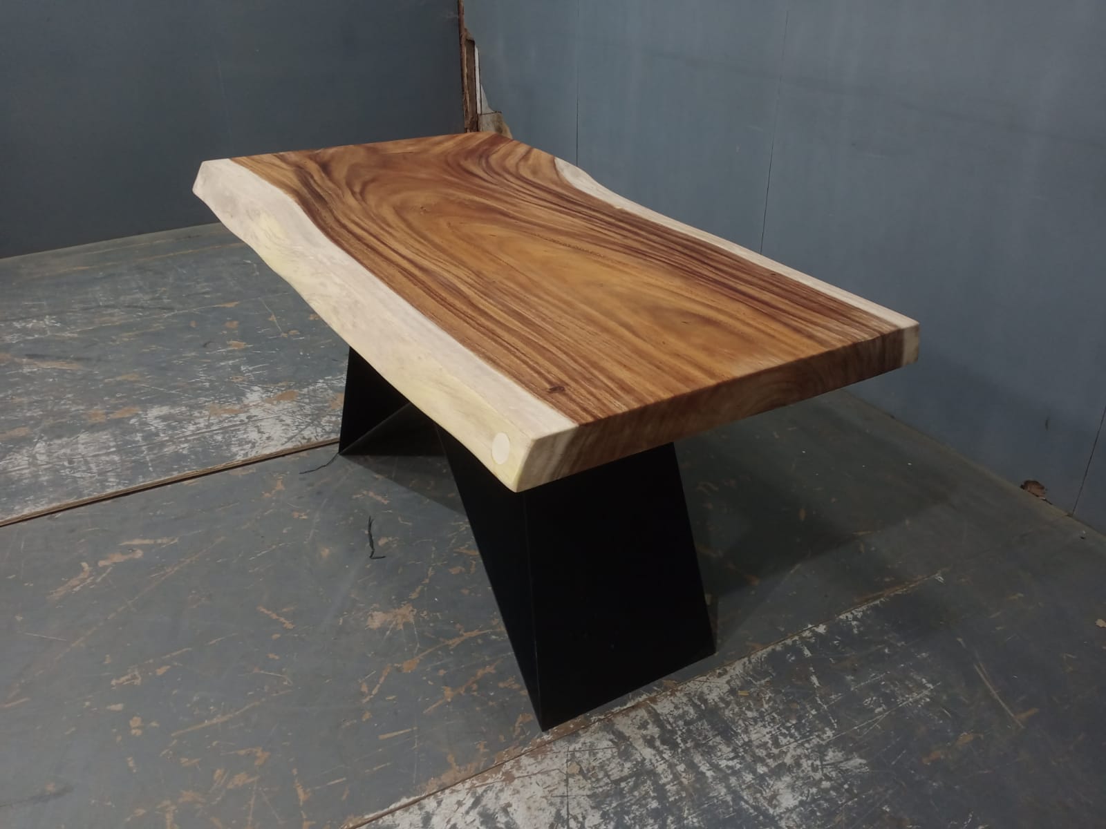 Live Edge Tables