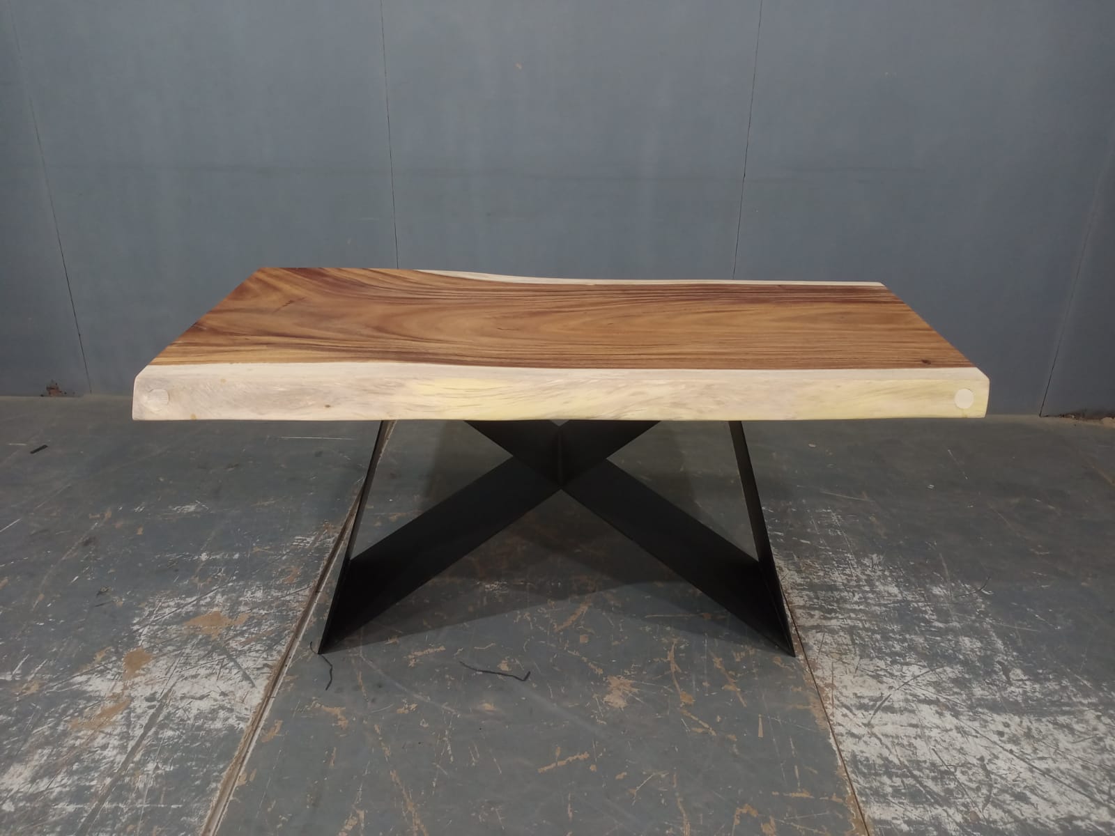 LIVE EDGE TABLES