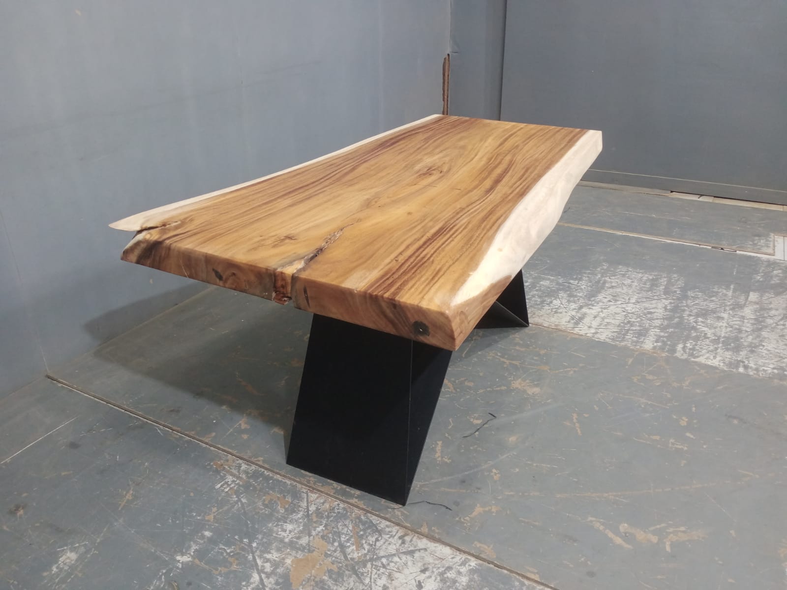 Live Edge Tables