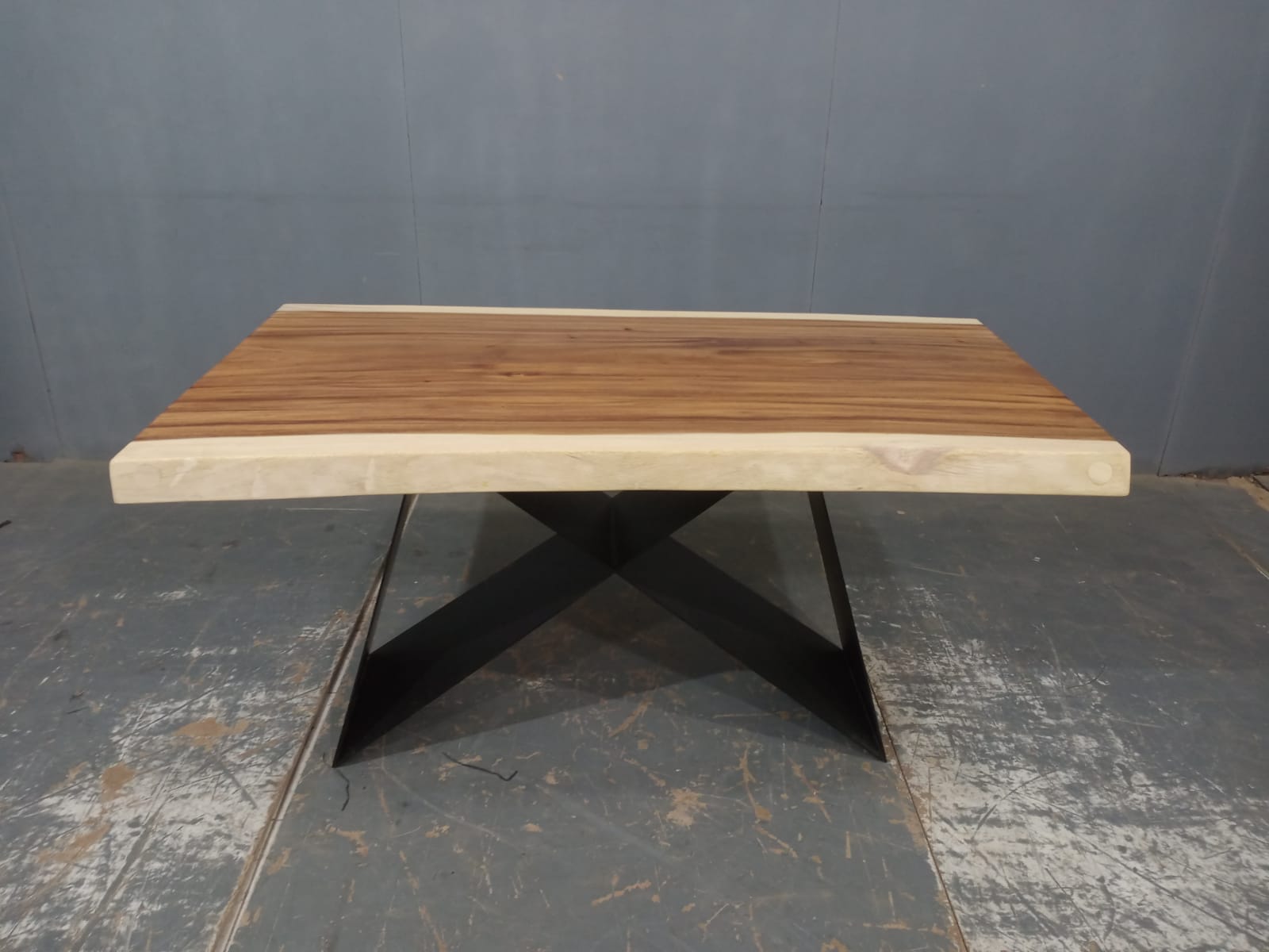 LIVE EDGE TABLES