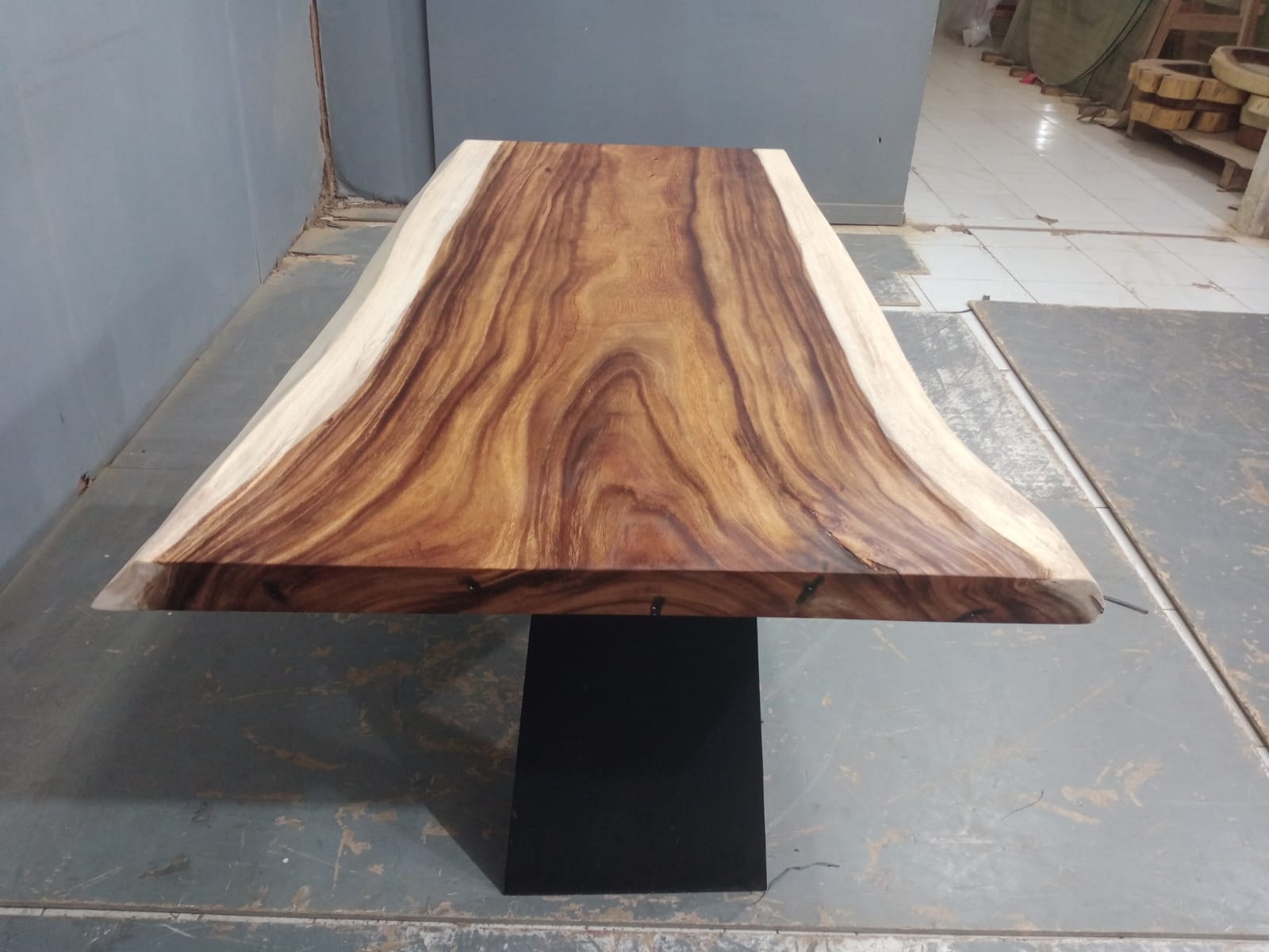 Live Edge Tables