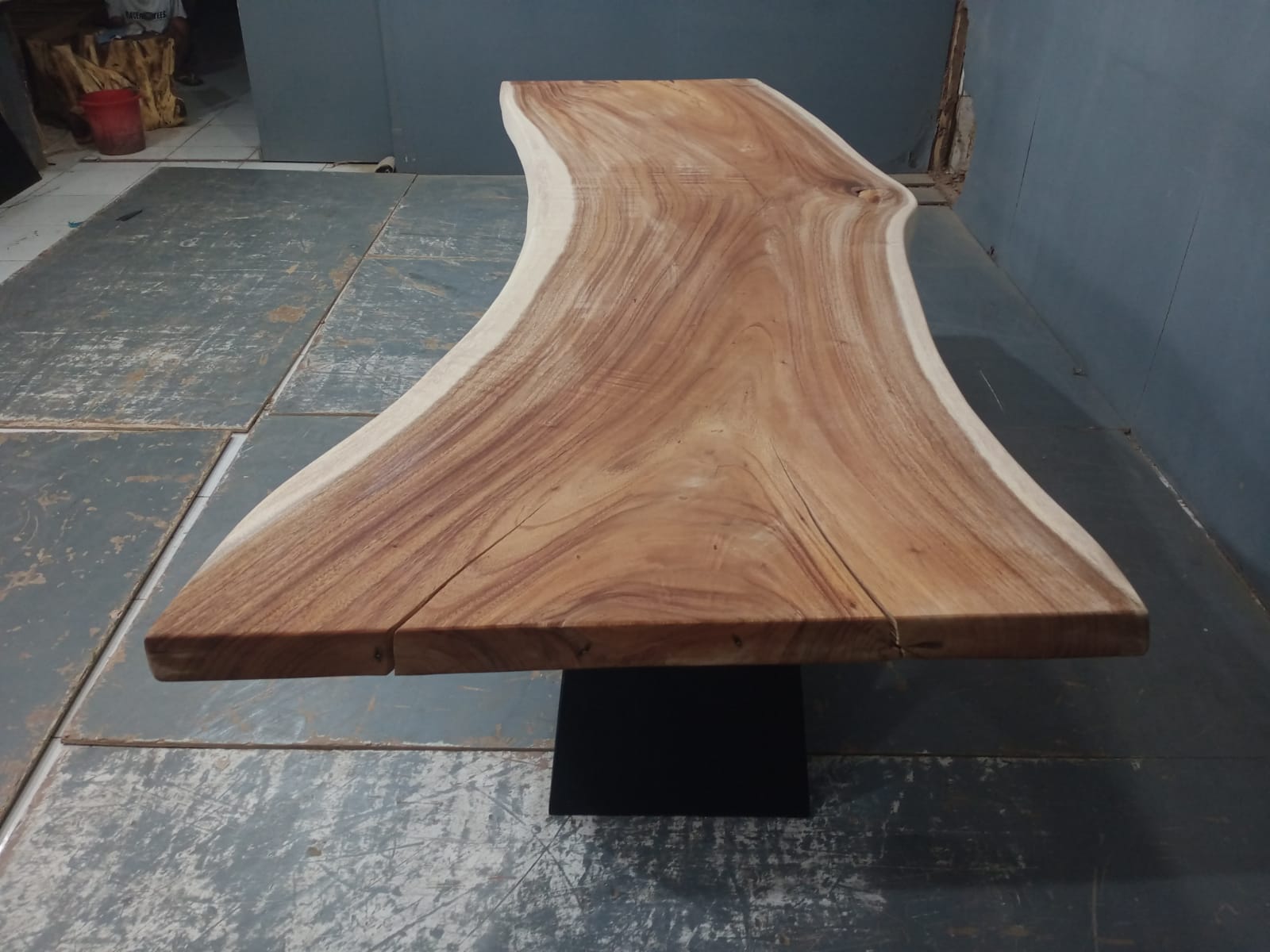 Live Edge Tables