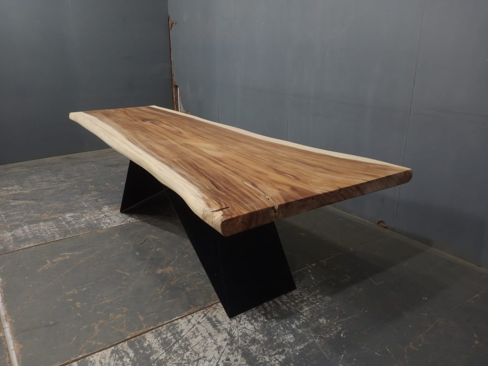 Live Edge Tables