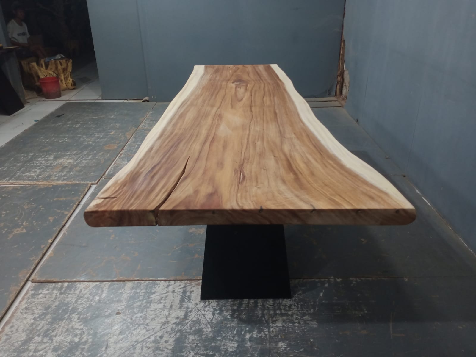 Live Edge Tables