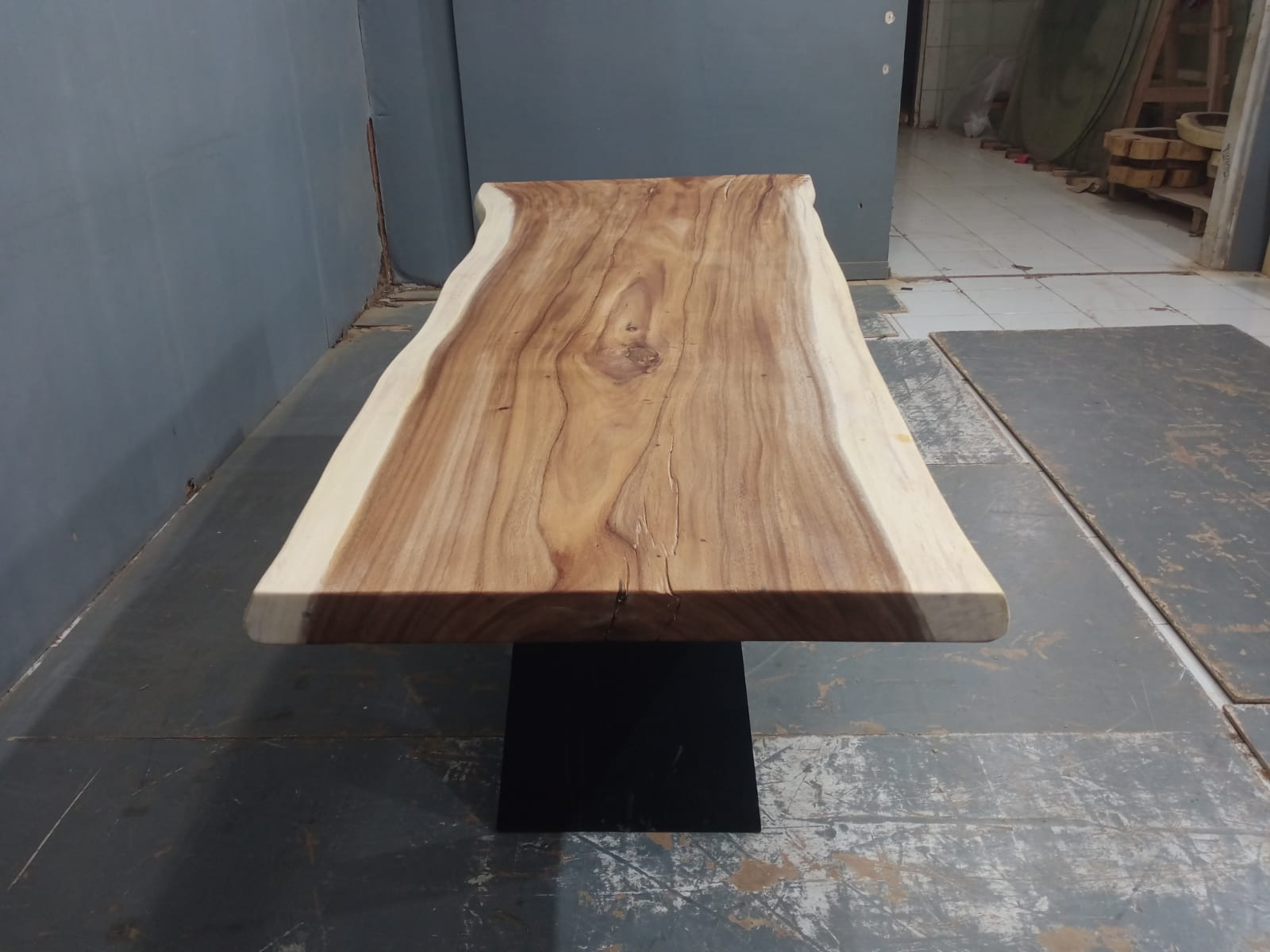Live Edge Tables