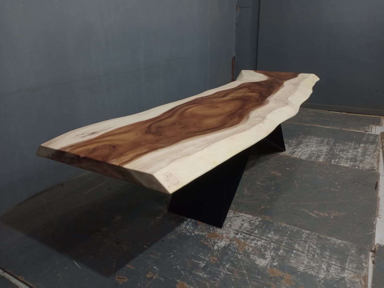 Live Edge Tables