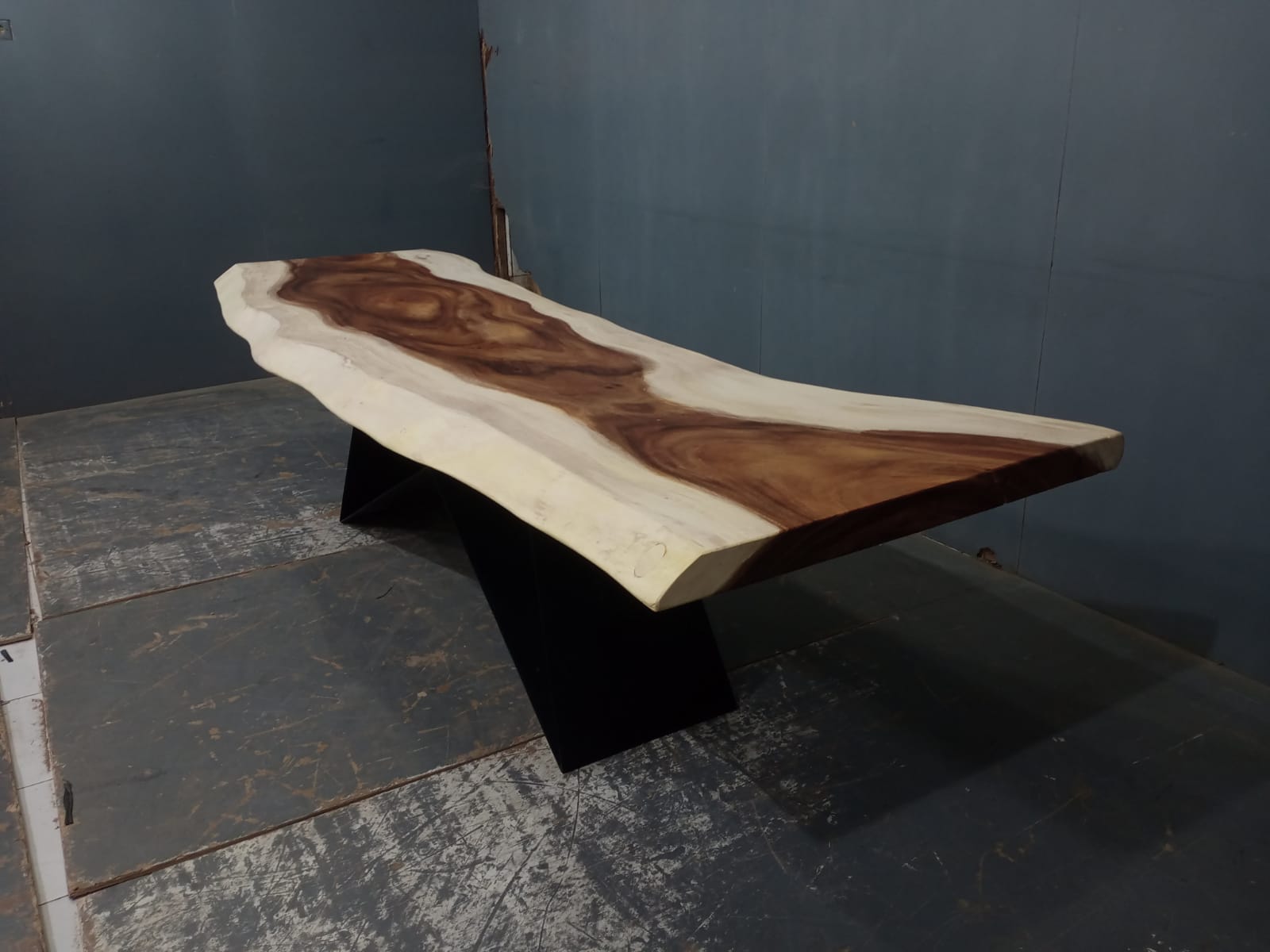 Live Edge Tables