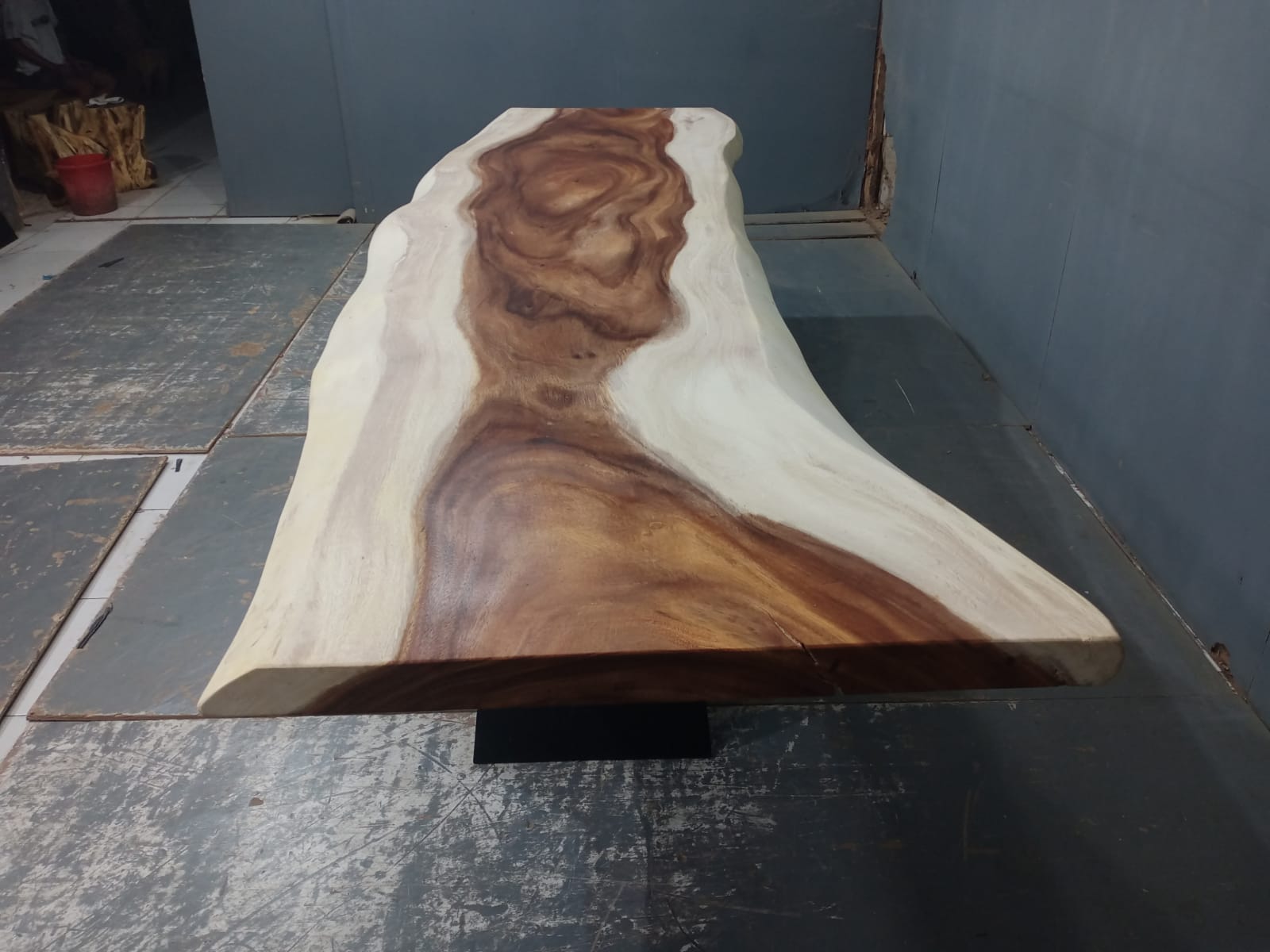 Live Edge Tables