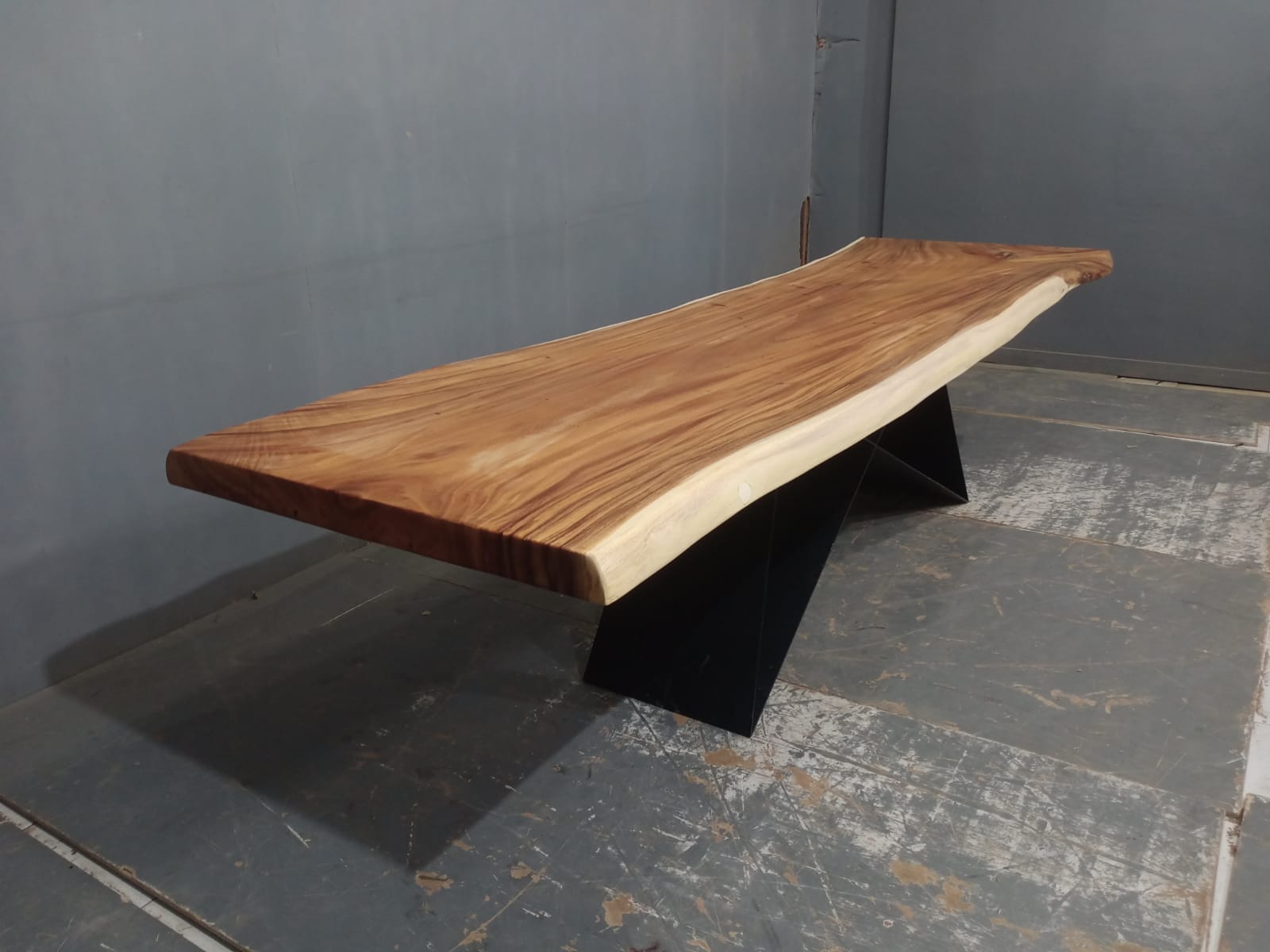 Live Edge Tables