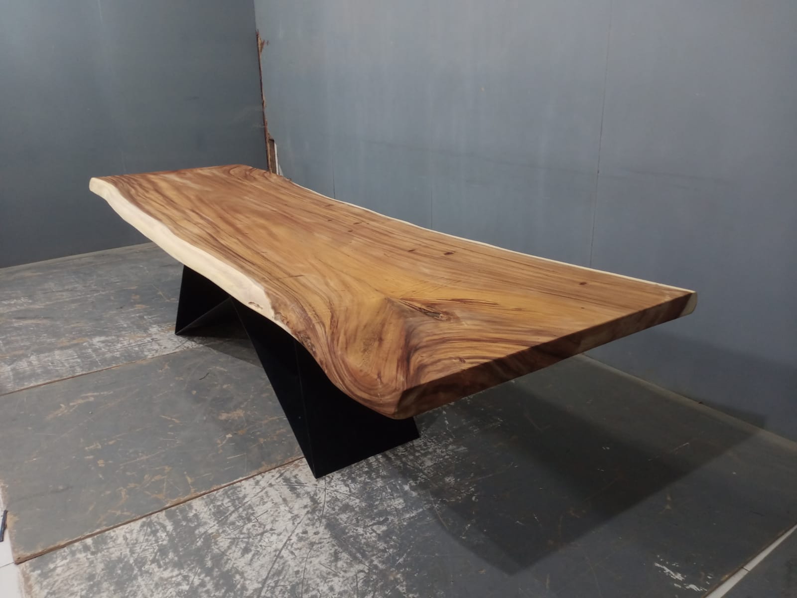Live Edge Tables