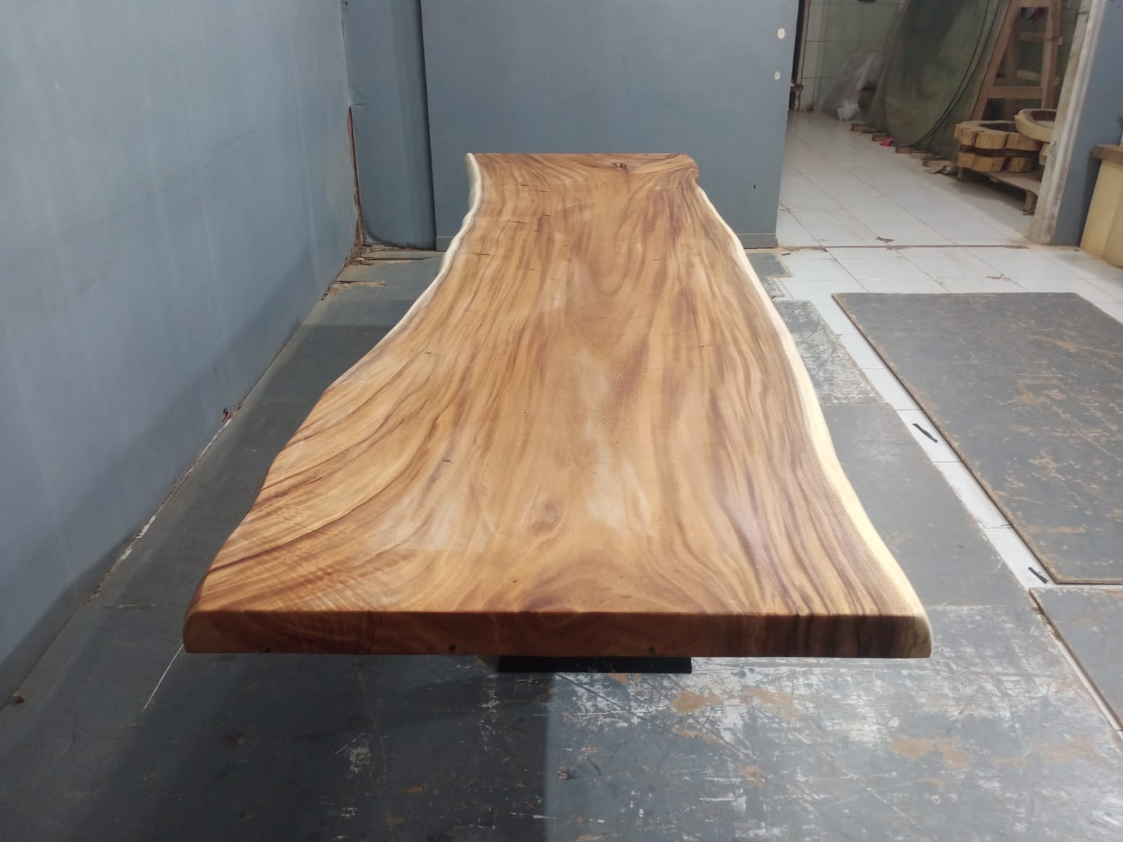 Live Edge Tables