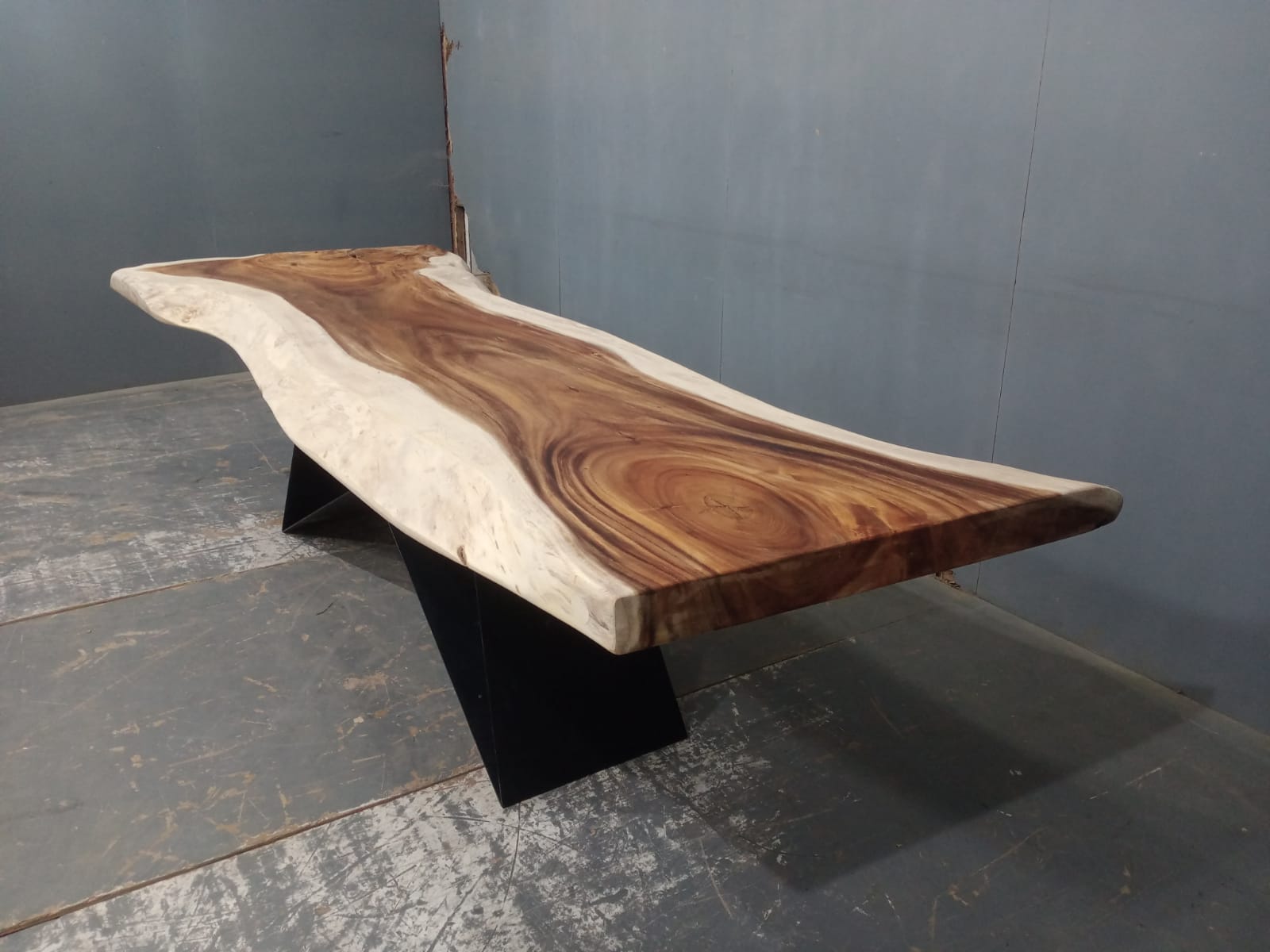 Live Edge Tables