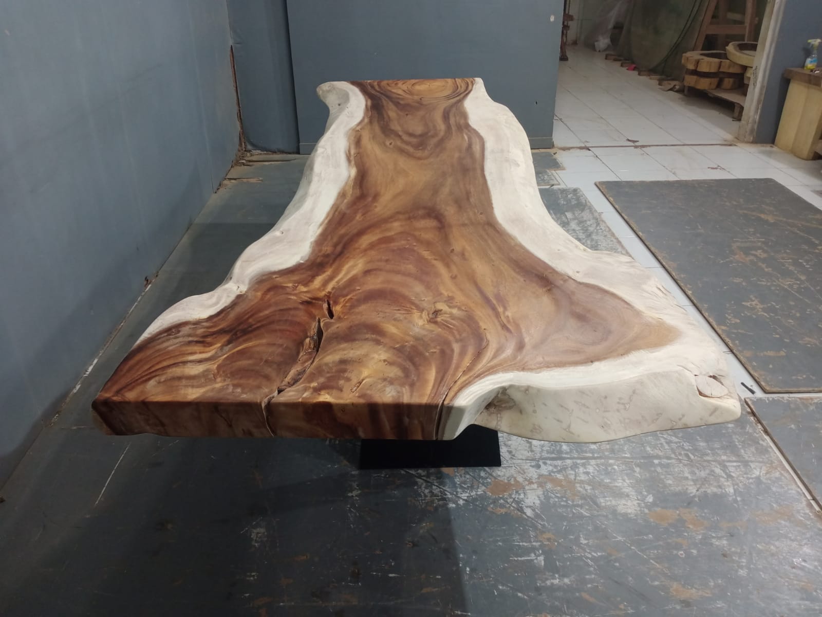 Live Edge Tables