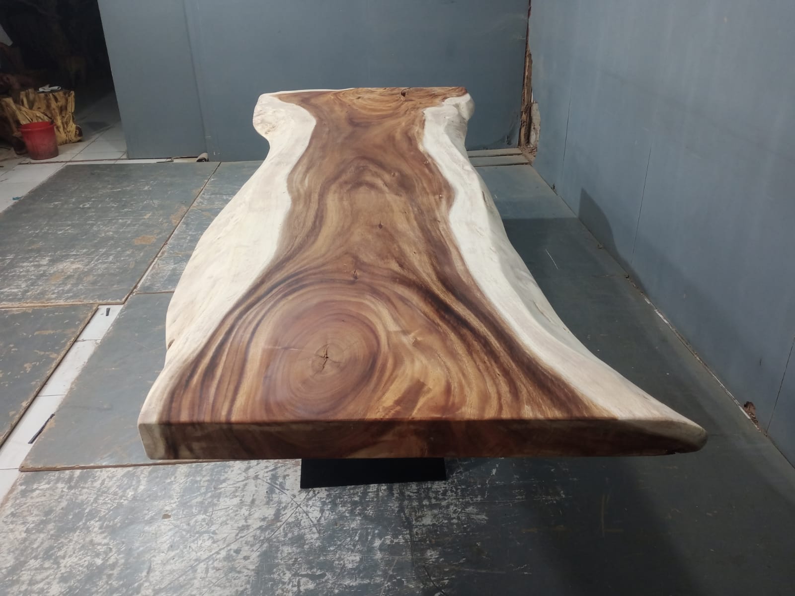 Live Edge Tables