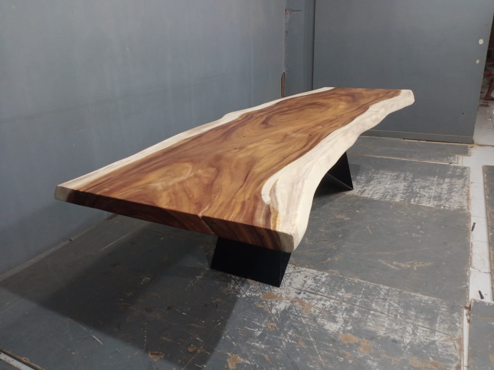 Live Edge Tables