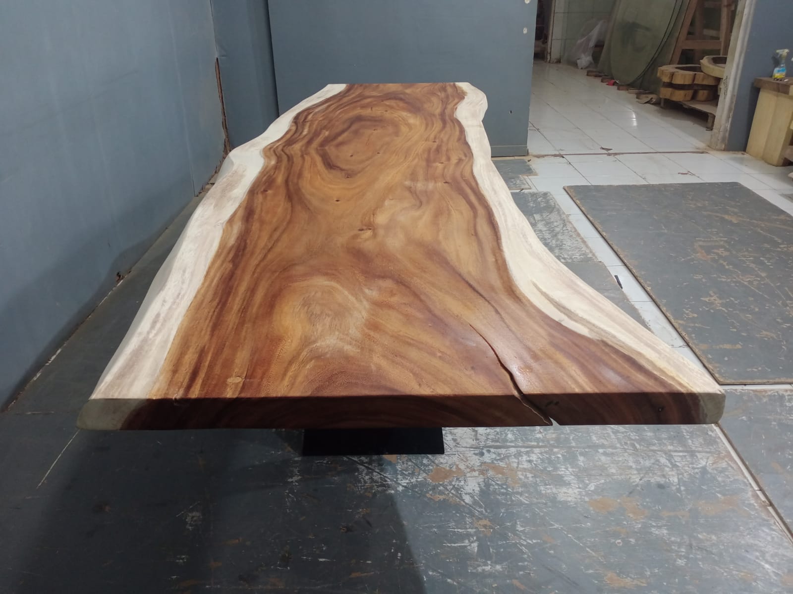 Live Edge Tables