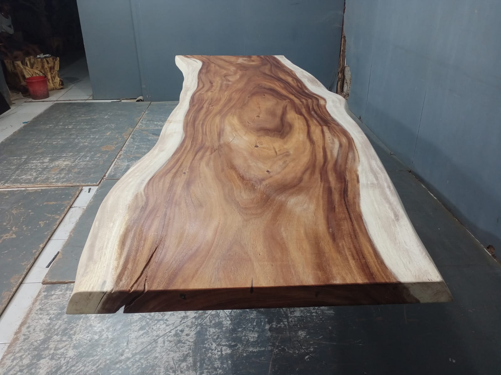 Live Edge Tables