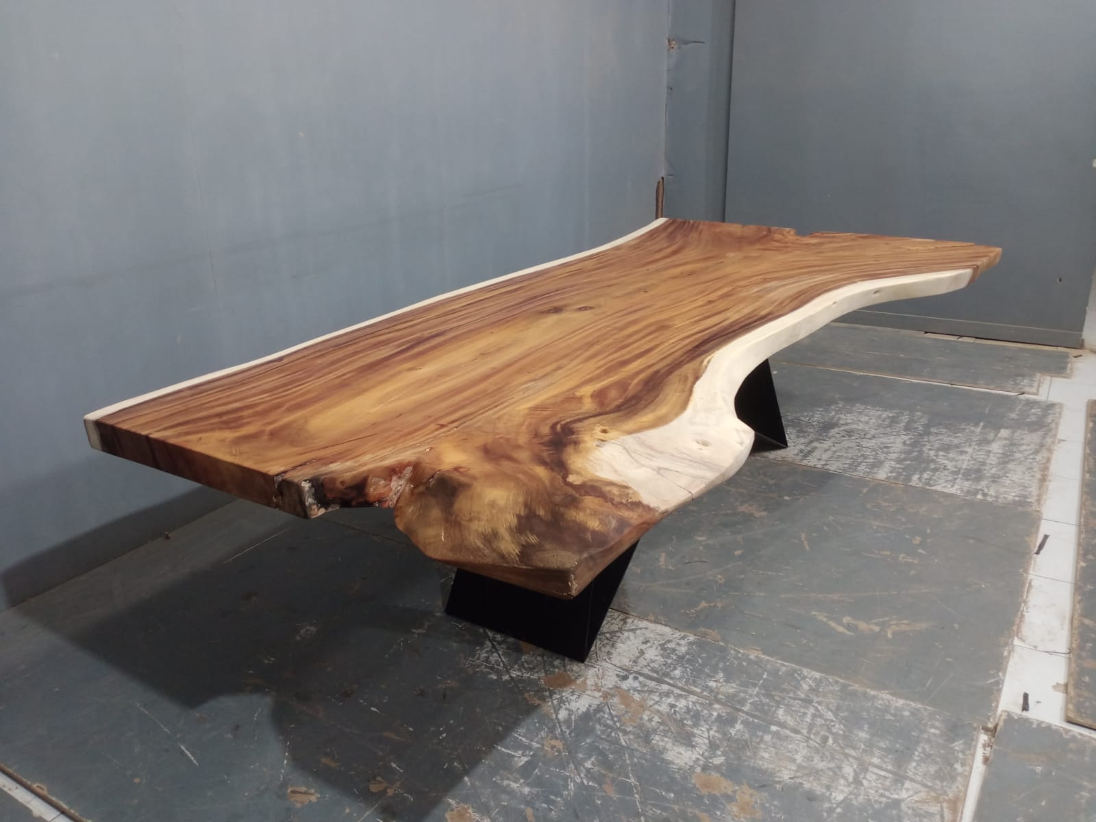 Live Edge Tables