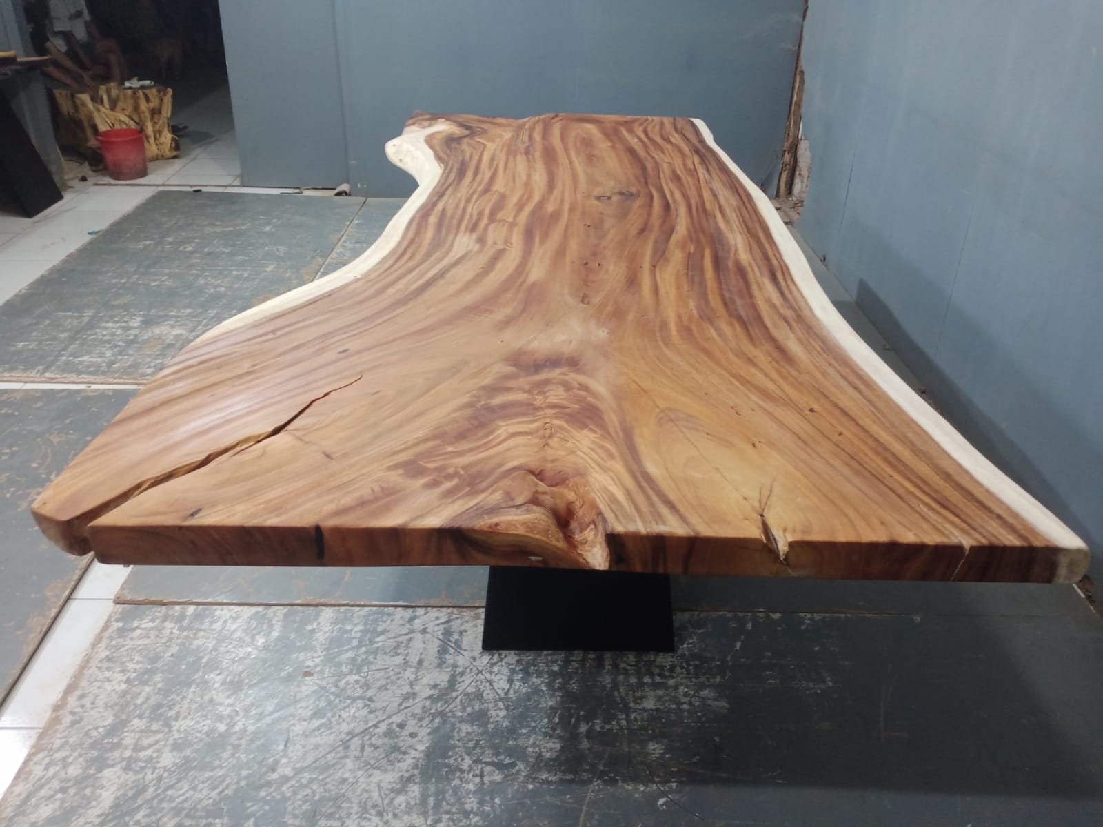 Live Edge Tables
