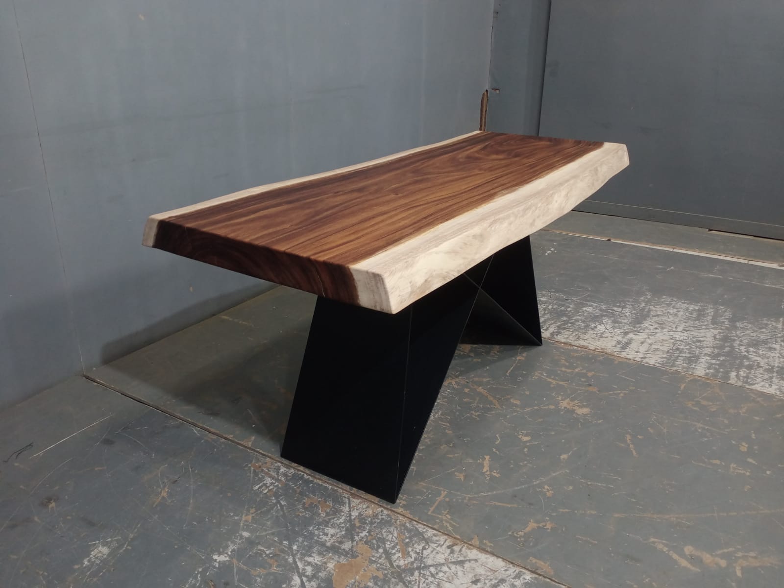 Live Edge Tables