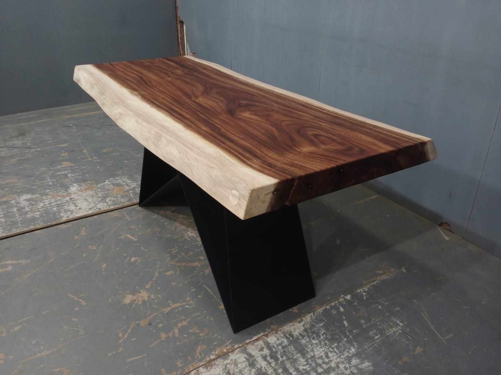 Live Edge Tables