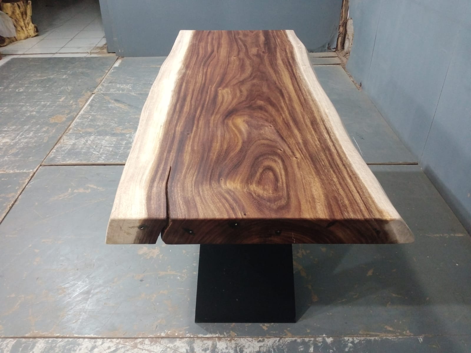 Live Edge Tables