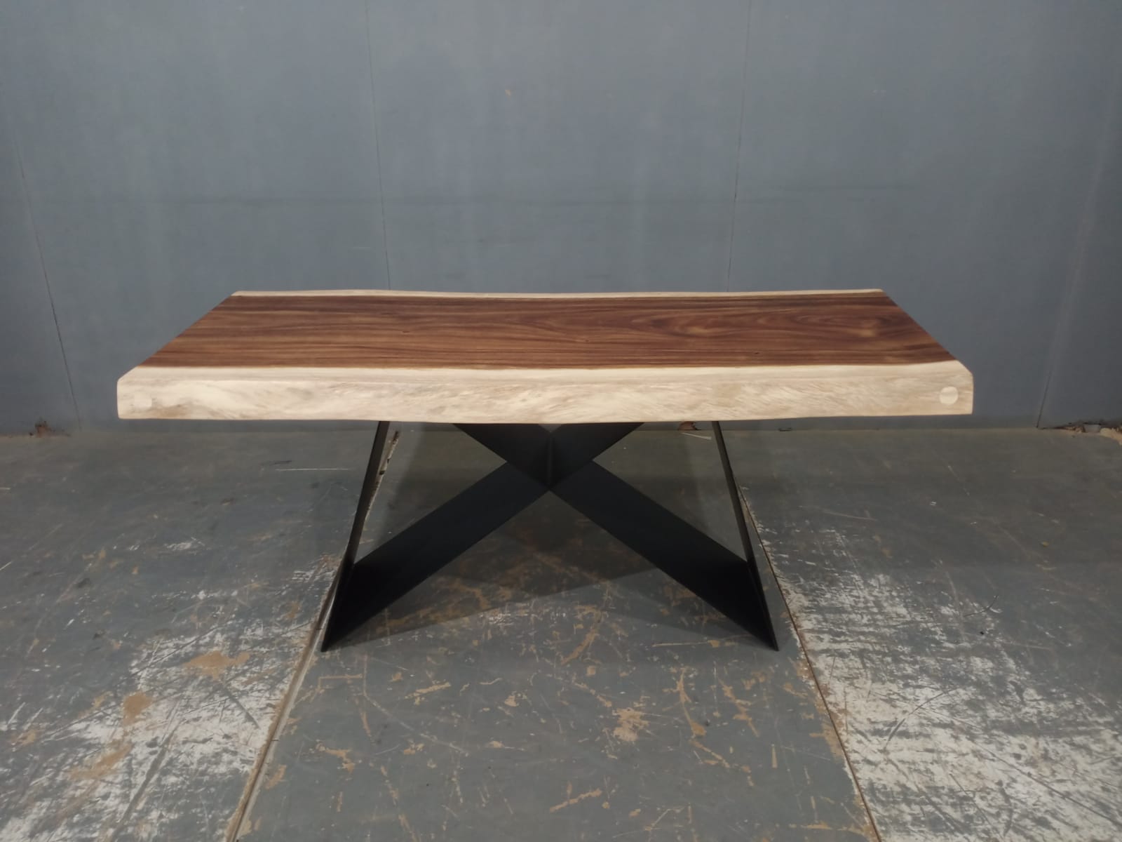 LIVE EDGE TABLES
