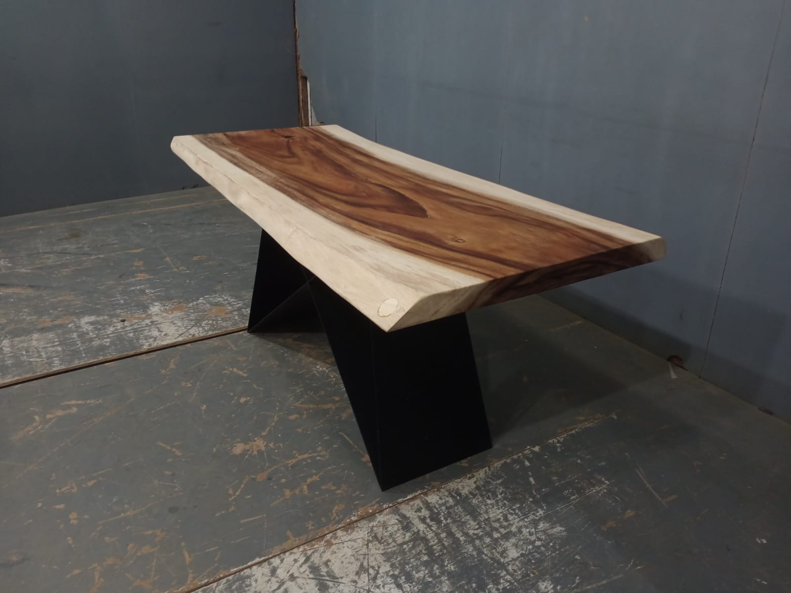 Live Edge Tables